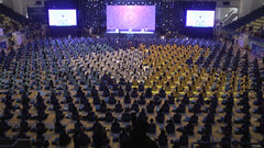 800 mẹ bầu tập Yoga xác lập kỷ lục Việt Nam