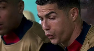 Cầu thủ Maroc sao chép bàn thắng kiểu CR7, Ronaldo phản ứng gây sốt mạng xã hội