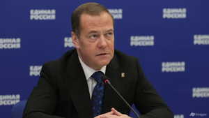 Ông Medvedev: Nga tăng tốc sản xuất vũ khí 'mạnh nhất'