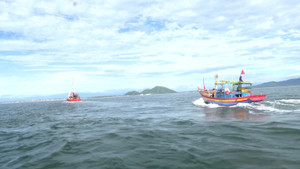 Cứu thành công 7 ngư dân Hà Tĩnh gặp nạn trên biển