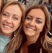 Bạn của Thủ tướng Italia bị bắn chết 