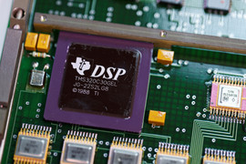 Hàng công nghệ Mỹ vẫn chảy ào ạt vào Nga