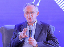 Chủ tịch Hội đồng giải VinFuture bật mí về nghiên cứu ẵm giải 3 triệu USD mùa 2