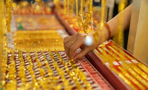 Giá vàng hôm nay 16/12: Quay đầu giảm sâu