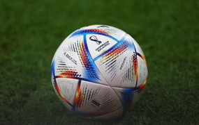 SpaceX âm thầm phóng hai quả bóng World Cup 2022 vào vũ trụ