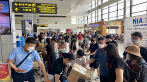 Cao điểm Tết, sân bay Nội Bài đón 80 nghìn lượt khách mỗi ngày