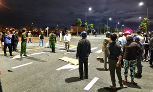 Đà Nẵng: Xe bán tải va chạm 2 xe máy, 3 người chết tại chỗ