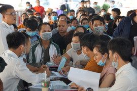 TAND TP.HCM đông kín người trong ngày cuối nhận đơn bị hại vụ án Công ty Alibaba