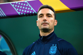 Argentina thử 3 đội hình, HLV Scaloni đau đầu tìm cách đối phó Mbappe