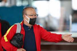 Phan Văn Đức, Bùi Tiến Dũng vắng mặt khi tuyển Việt Nam sang Lào