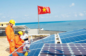 Điện lực Việt Nam: 68 năm 'thắp sáng niềm tin'