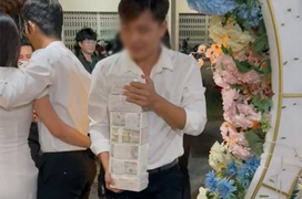 Chàng trai cầm 7 cọc tiền đến mừng cưới bạn thân, nhìn mệnh giá ai cũng bật cười