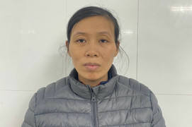 Bà mẹ đánh con tử vong bằng muôi múc canh bị khởi tố tội giết người