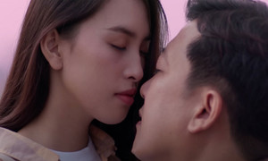 Hoa hậu Tiểu Vy: Tôi sợ khi phải đóng cảnh hôn Trường Giang