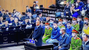 Nguyễn Thị Thanh Nhàn chỉ đạo cấp dưới 'đi ra ngoài để chị gặp riêng các anh'