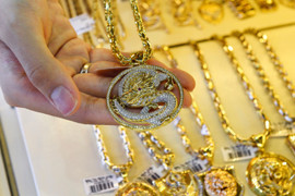 Giá vàng hôm nay 22/12: Giá vàng thế giới tăng cao, vàng trong nước giảm sâu
