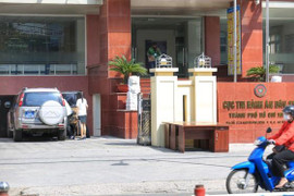 Khám xét ở Chi cục Thi hành án dân sự TP.HCM