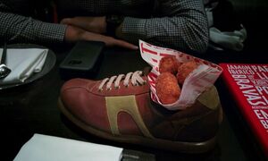 Những kiểu phục vụ đồ ăn khiến thực khách hãi hùng, chùn bước trước việc cầm đũa