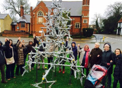 Những cây thông Noel xấu xí khiến dân mạng cười đau bụng