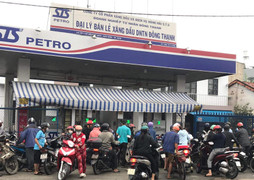 Vay mượn, mua trái quy định, nhiều ông lớn xăng dầu vẫn thiếu hàng