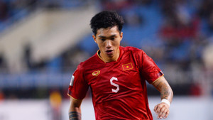 Văn Hậu chia sẻ ẩn ý, khoá bình luận Facebook giữa mưa chỉ trích đá xấu