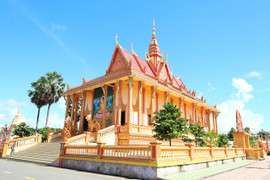 Ngắm ngôi chùa Khmer 135 năm tuổi ở Bạc Liêu