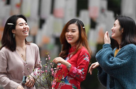 Nhiều trường đại học mạnh tay chi tiền tỷ lì xì Tết cho sinh viên