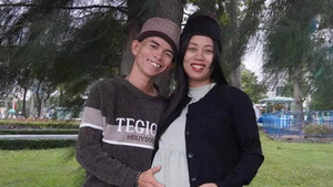 Vừa xây xong nhà mới, gia đình 'anh chăn bò' - Sô Y Tiết đón con trai đầu lòng