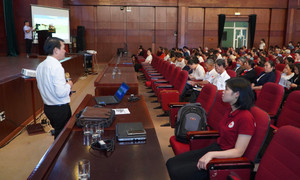 Chung tay đưa chính sách BHXH, BHYT đến người dân