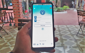 BHXH tỉnh Quảng Bình đẩy mạnh chi trả lương hưu, trợ cấp BHXH qua thẻ ATM