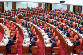 Cho 2 Phó Thủ tướng thôi Ủy viên Trung ương Đảng