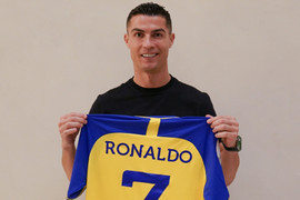 Rời Man Utd, Ronaldo gia nhập Al Nassr