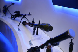 Ngắm dàn súng đạn do Việt Nam chế tạo