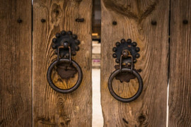 9 điều mê tín lạ lùng, khó tin là vẫn tồn tại ở thời hiện đại