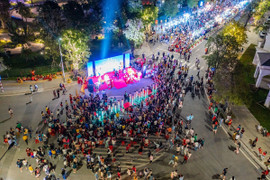 Bùng nổ với phố ẩm thực đêm tại khu đô thị Vinhomes Grand Park