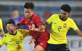 Hậu vệ Malaysia đánh nguội Văn Hậu bị kỷ luật