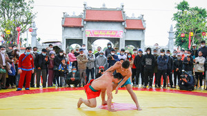 Hội Vật dân tộc thời Mạc mở rộng quy mô toàn quốc, hàng trăm đô vật tham gia