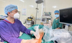 Giúp bệnh nhân Nam Phi chữa lành suy van tĩnh mạch hiển bằng laser nội mạch