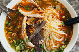 Món hủ tiếu khiến khách đổ mồ hôi, chảy nước mắt mà miệng vẫn không thể ngừng ăn