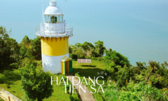 Khung cảnh tựa vườn cổ tích ở ngọn hải đăng trăm tuổi nằm trên bán đảo Sơn Trà