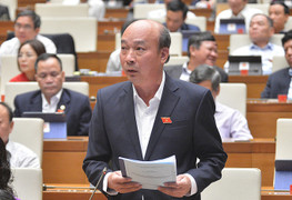 Trình Quốc hội cho thôi đại biểu khoá XV với ông Phạm Bình Minh, Lê Minh Chuẩn