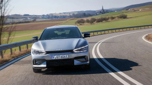 Khám phá mẫu ô tô điện nhanh hơn cả Lamborghini