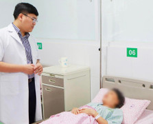 Tưởng rối loạn tiêu hóa, đi khám phát hiện u ác tính hiếm gặp