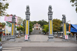 Bắc Ninh: Đền Bà Chúa Kho thưa thớt người 'trả nợ' dịp cuối năm