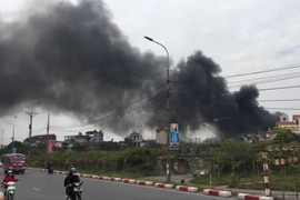 Cửa hàng kinh doanh bếp gas cháy ngùn ngụt ở Hà Nội