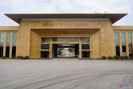 Trung Quốc bỏ nhiều quy định kiểm dịch khắt khe tại cửa khẩu Móng Cái