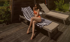 Sao Việt 9/1: Tăng Thanh Hà khoe vóc dáng hoàn hảo khi diện bikini