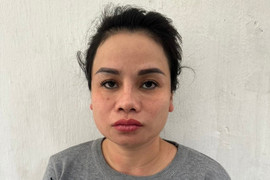 Tạm giữ chủ đại lý vé máy bay cho vay bốc bát họ