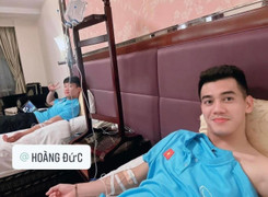 Tiến Linh, Hoàng Đức phải truyền dịch khi về đến Hà Nội