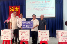 Tây Ninh: 600 phần quà Tết trao tới tay các gia đình chính sách huyện Gò Dầu